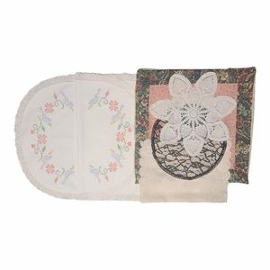 Bundle of Vintage Doilies & Pillowcase